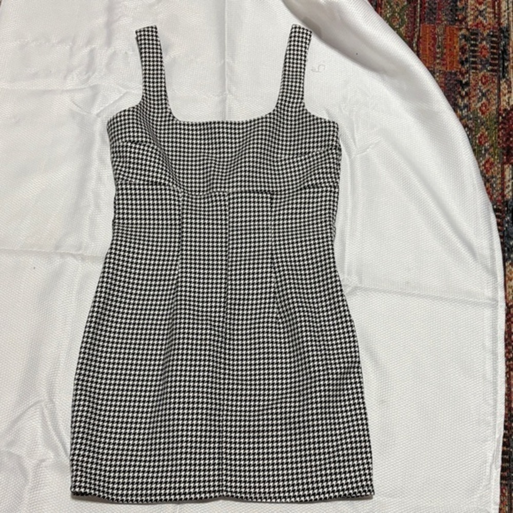 H&M Black and White Houndstooth Mini Dress